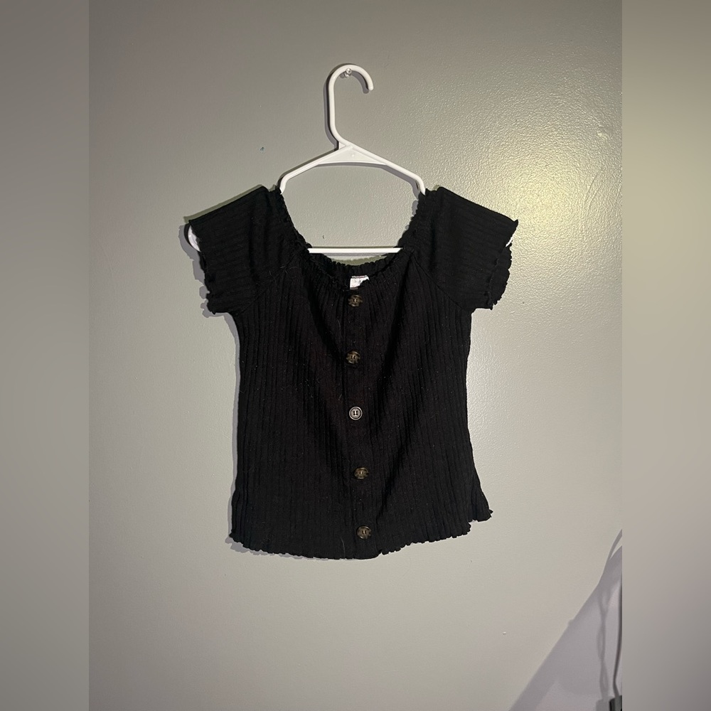 No Boundaries | Fitted Off Shoulder Top | Black w/ Brown Buttons | Size M (7-9)